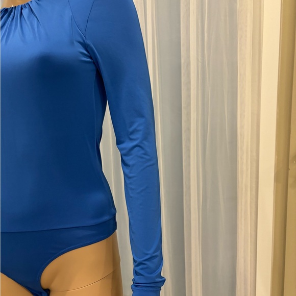 BEBE - Picture 2 of 10